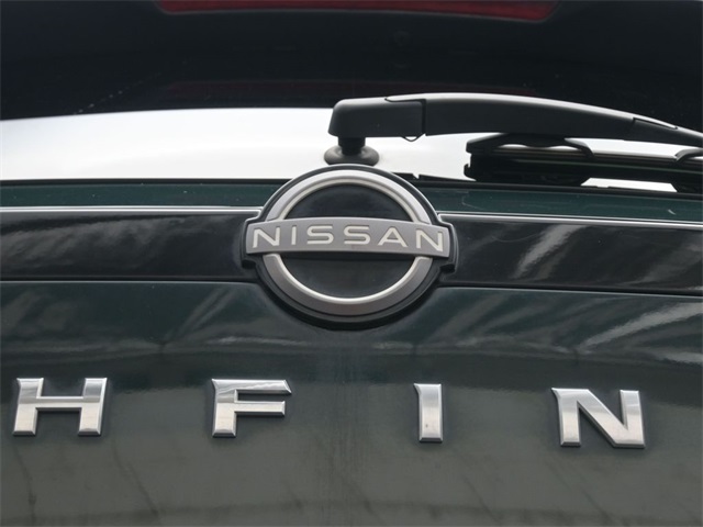 2022 Nissan Pathfinder Platinum photo 23