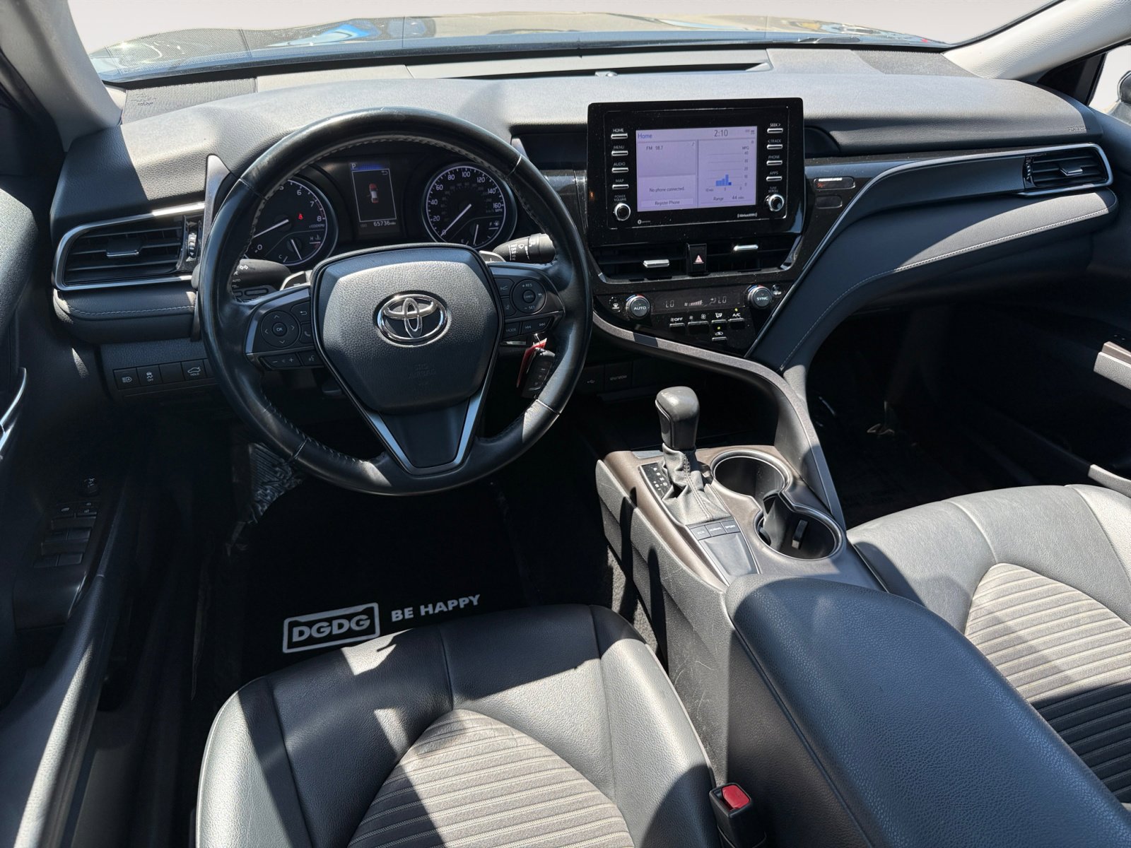 2023 Toyota Camry SE photo 15