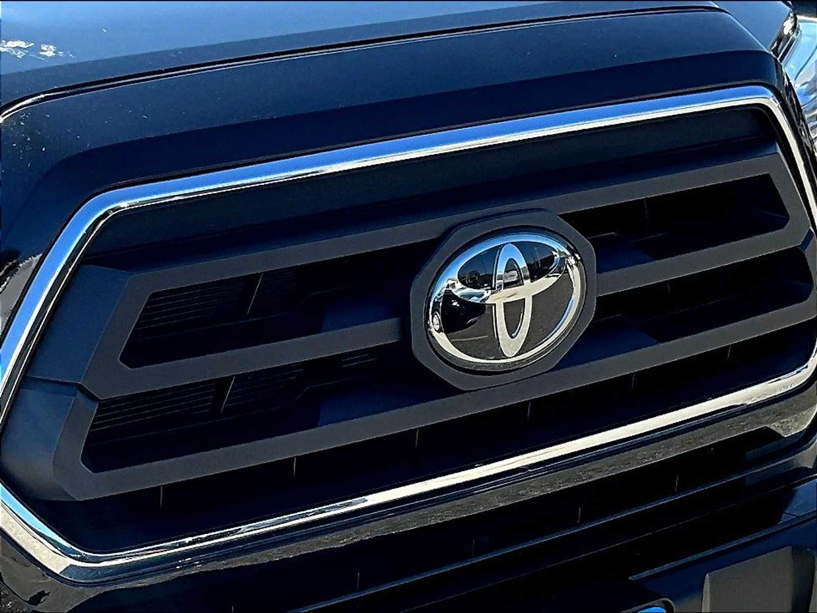 2021 Toyota Tacoma SR5 photo 30