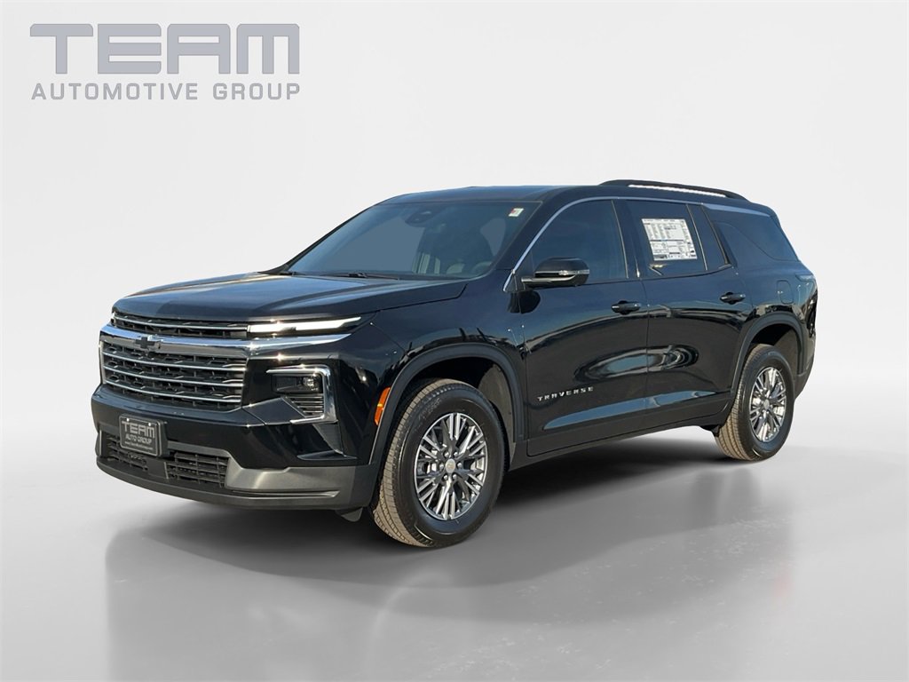 2026 Chevrolet Traverse photo 2