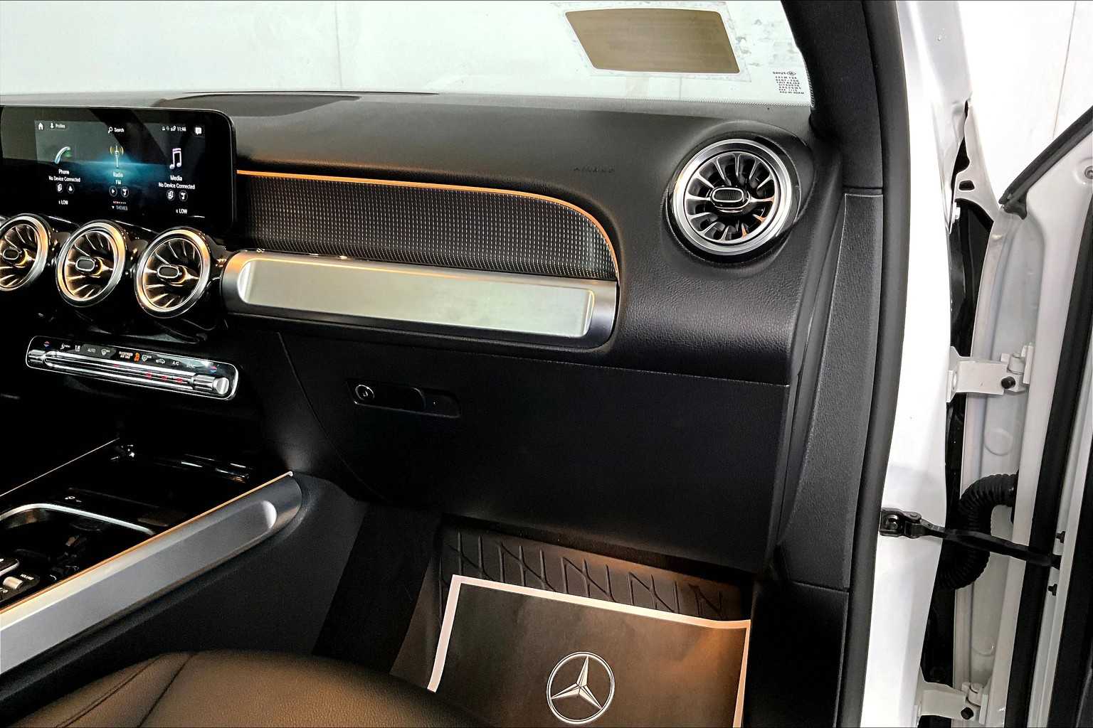 2022 Mercedes Benz GLB 250 4MATIC photo 17