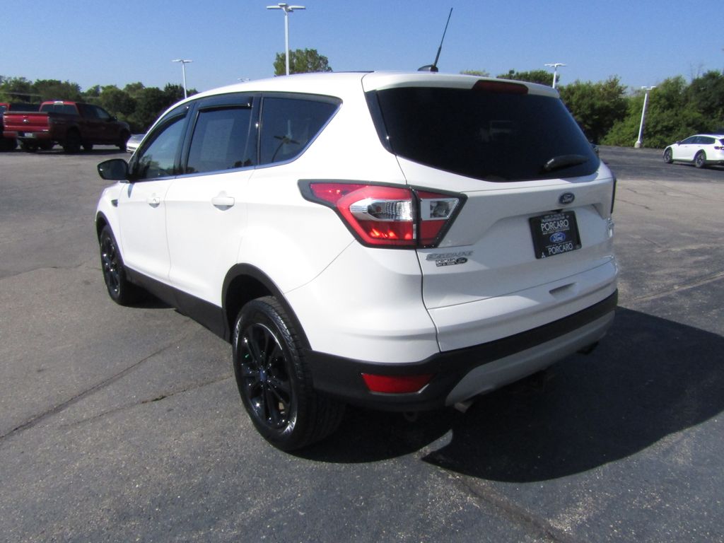 2017 Ford Escape SE photo 4