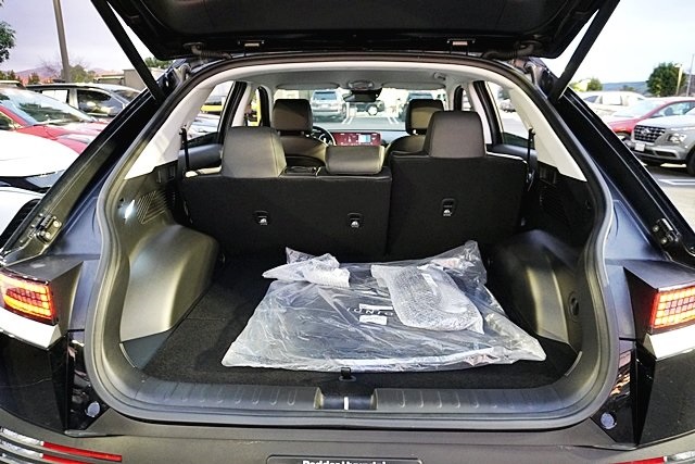 Used 2025 Black Hyundai SEL image 12