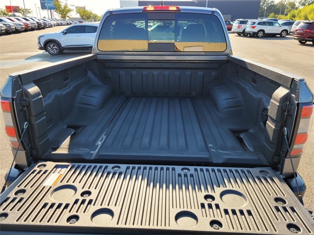2026 Nissan Frontier S photo 7