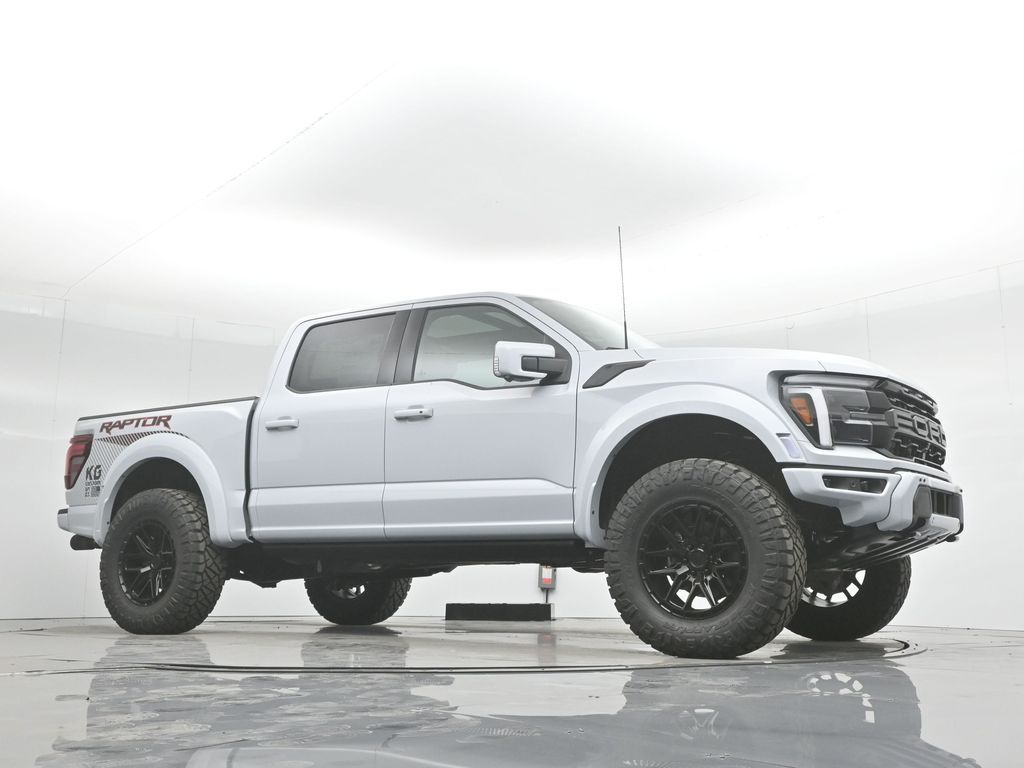 2025 Ford F-150 Raptor photo 2
