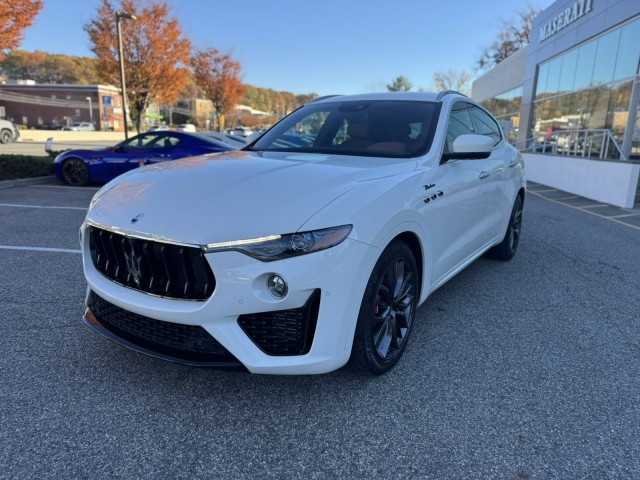 2022 Maserati Levante Modena photo 4