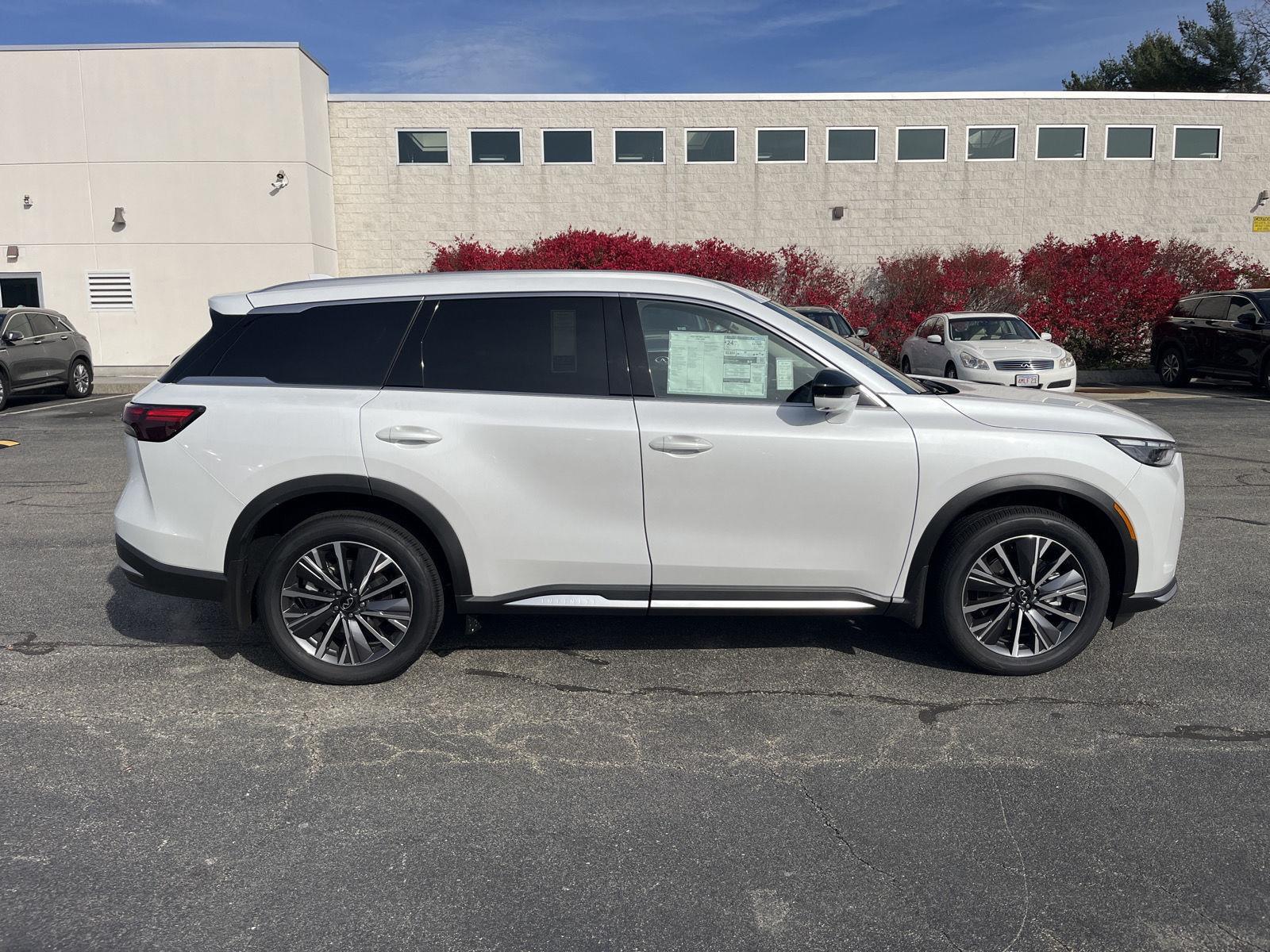 2026 Infiniti QX60 Luxe AWD photo 2