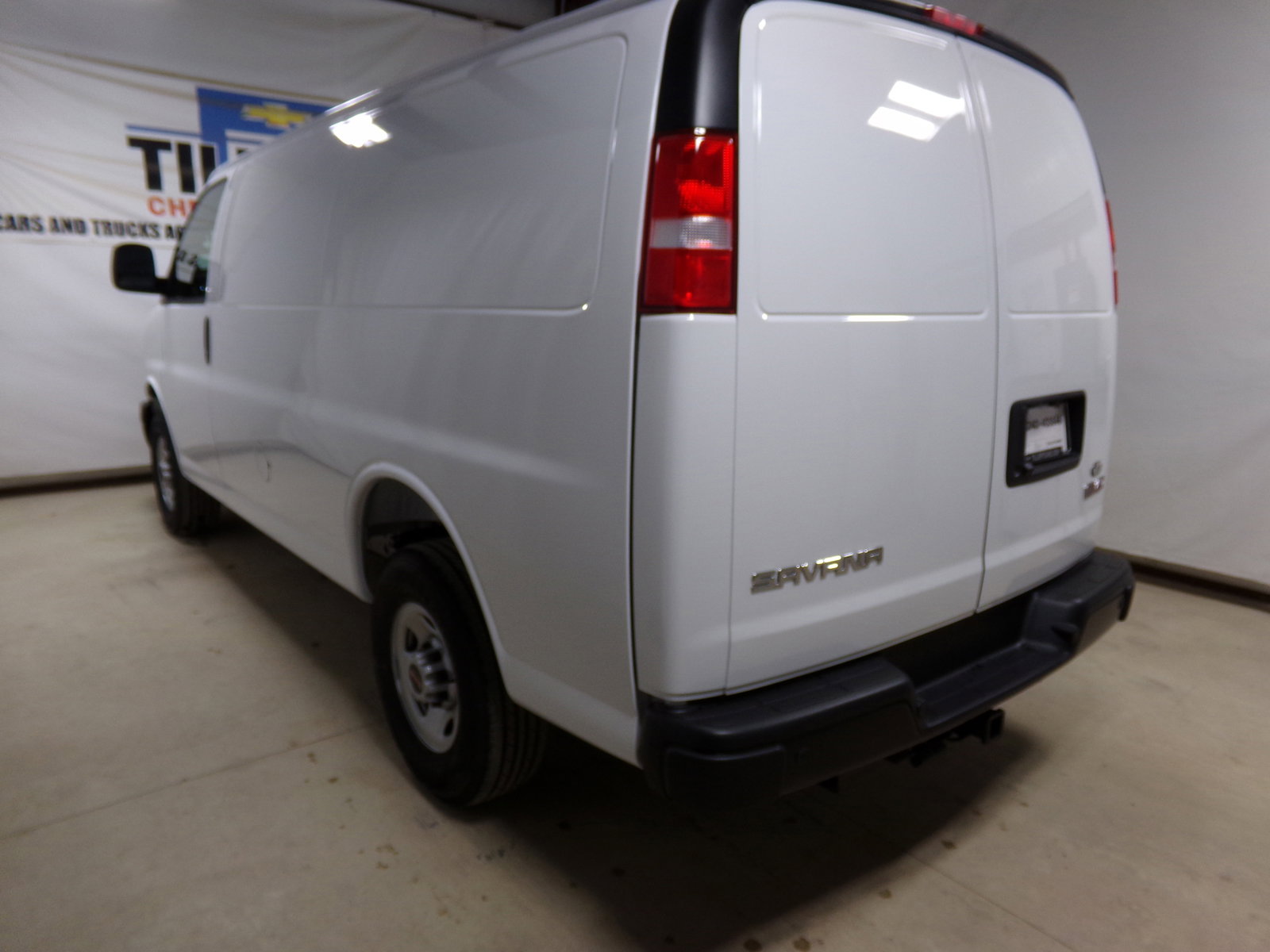 2025 Gmc Savana Cargo 2500 photo 4