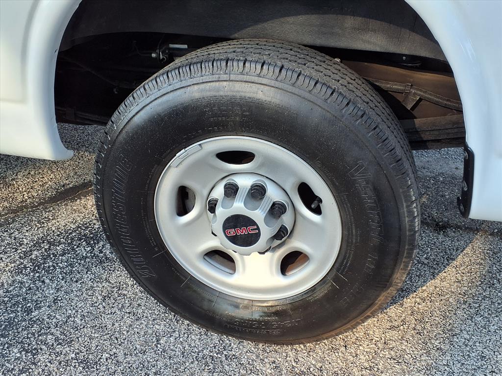 2022 Gmc Savana Cargo 2500 photo 12