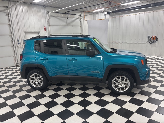2022 Jeep Renegade Latitude photo 4