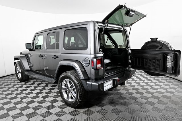 2022 Jeep Wrangler Unlimited Sahara photo 26