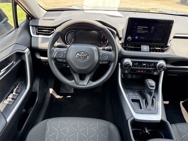 2024 Toyota RAV4 XLE photo 12