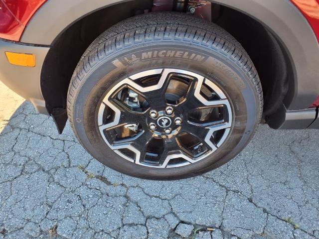 2025 Ford Bronco Sport Outer Banks photo 3