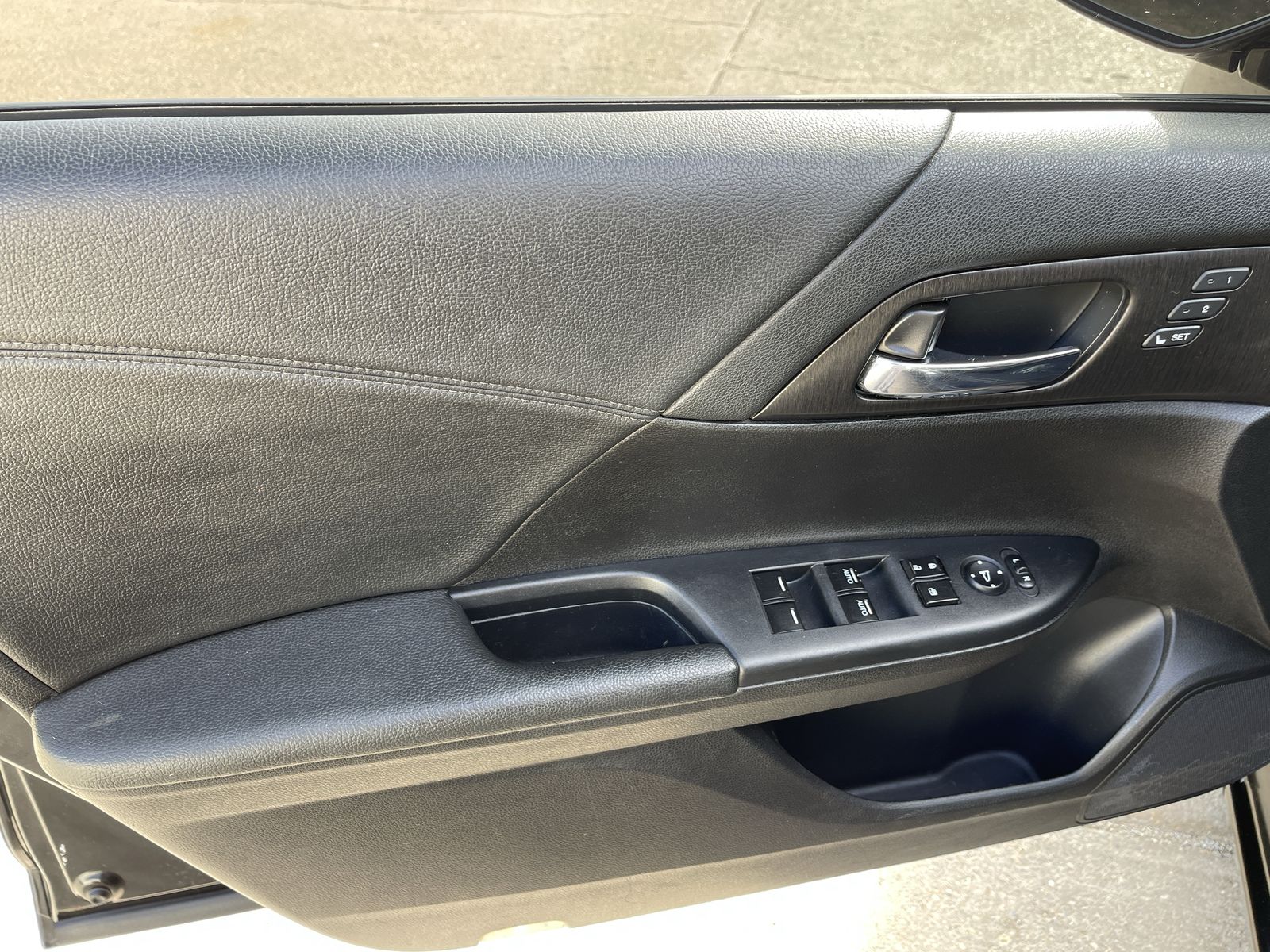 2013 Honda Accord EX-L photo 2