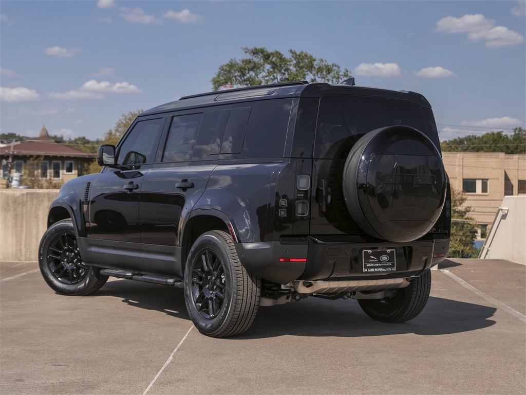 2026 Land Rover Defender 110 S photo 4