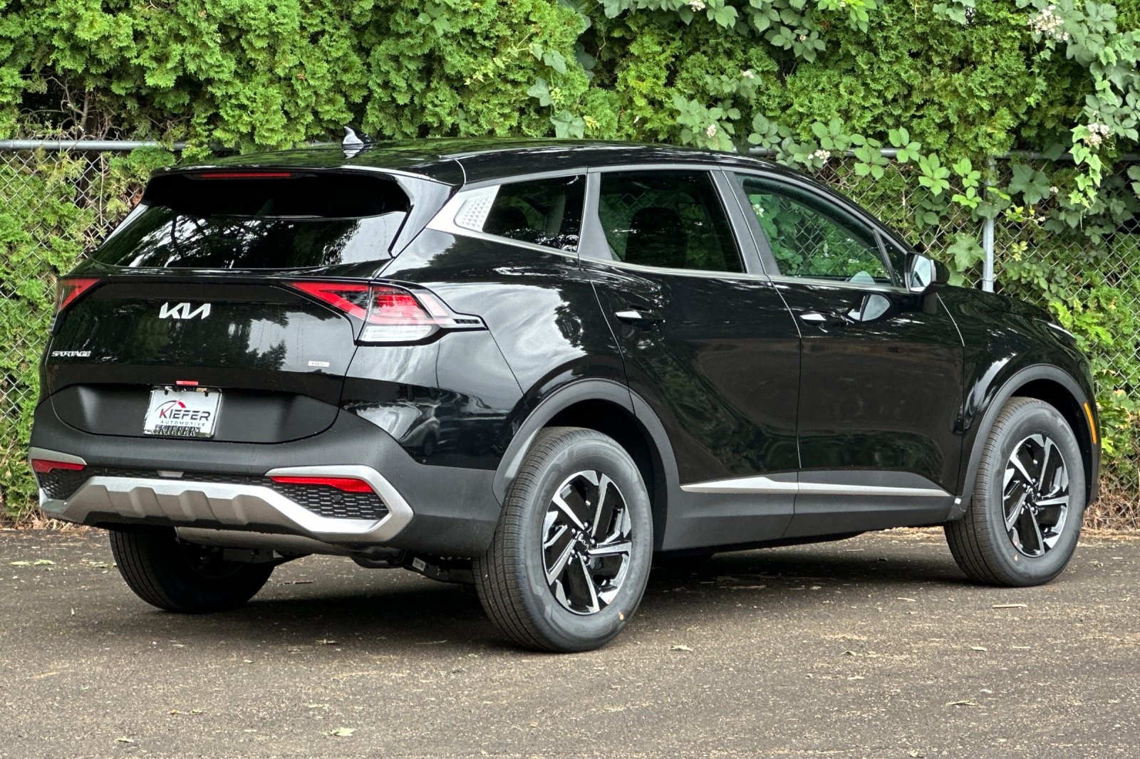 2025 Kia Sportage LX photo 2