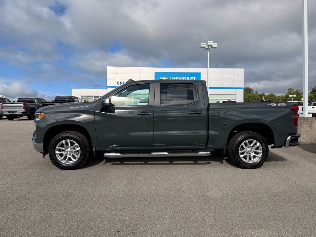 2026 Chevrolet Silverado 1500 LT photo 2