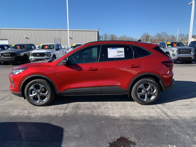 2025 Ford Escape ST-Line photo 4