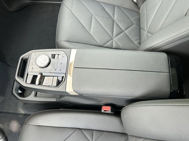 2026 Bmw iX photo 22