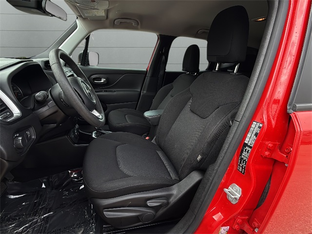 2023 Jeep Renegade Latitude Upland photo 9