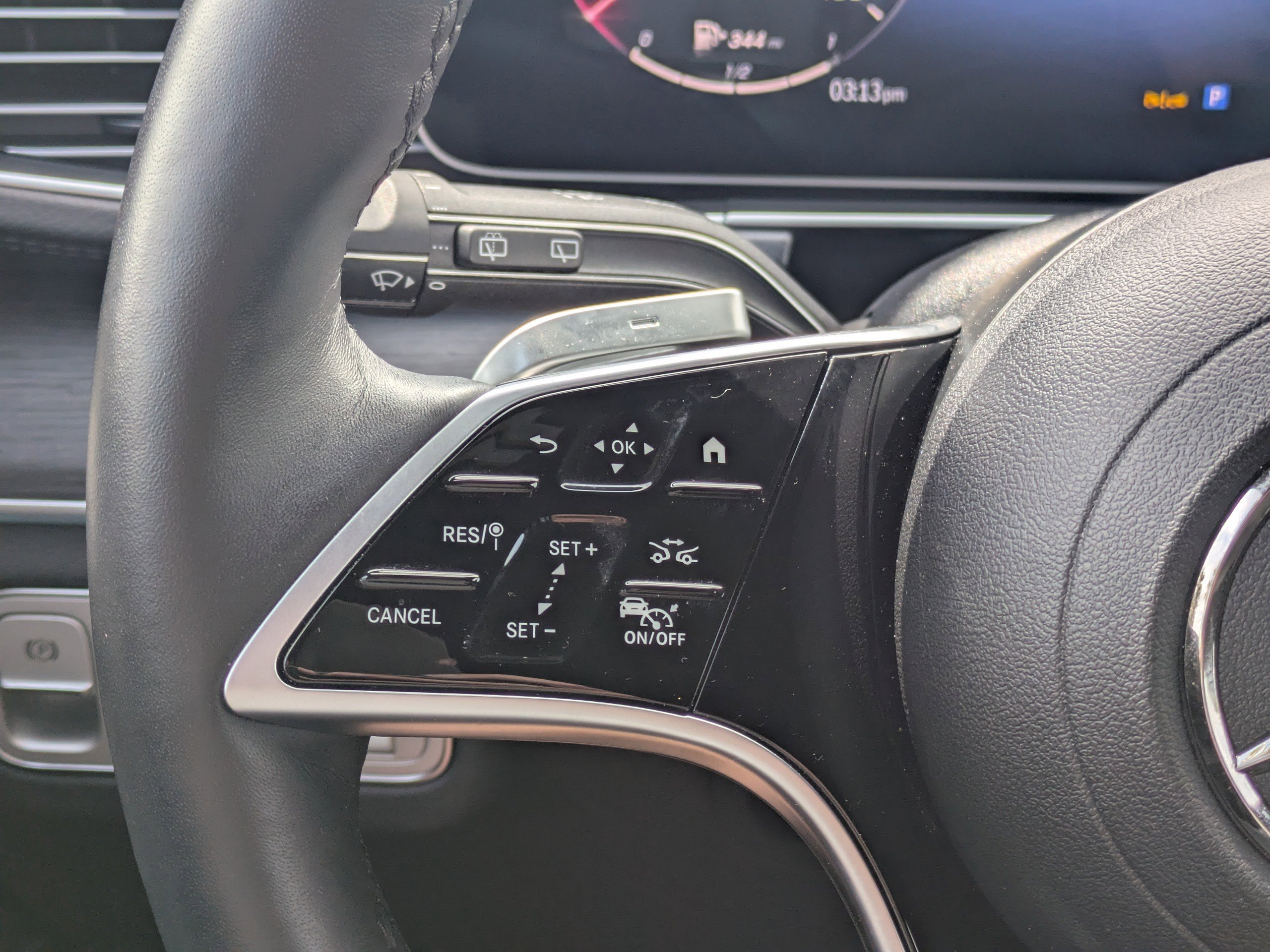 2025 Mercedes Benz GLS 450 4MATIC photo 19