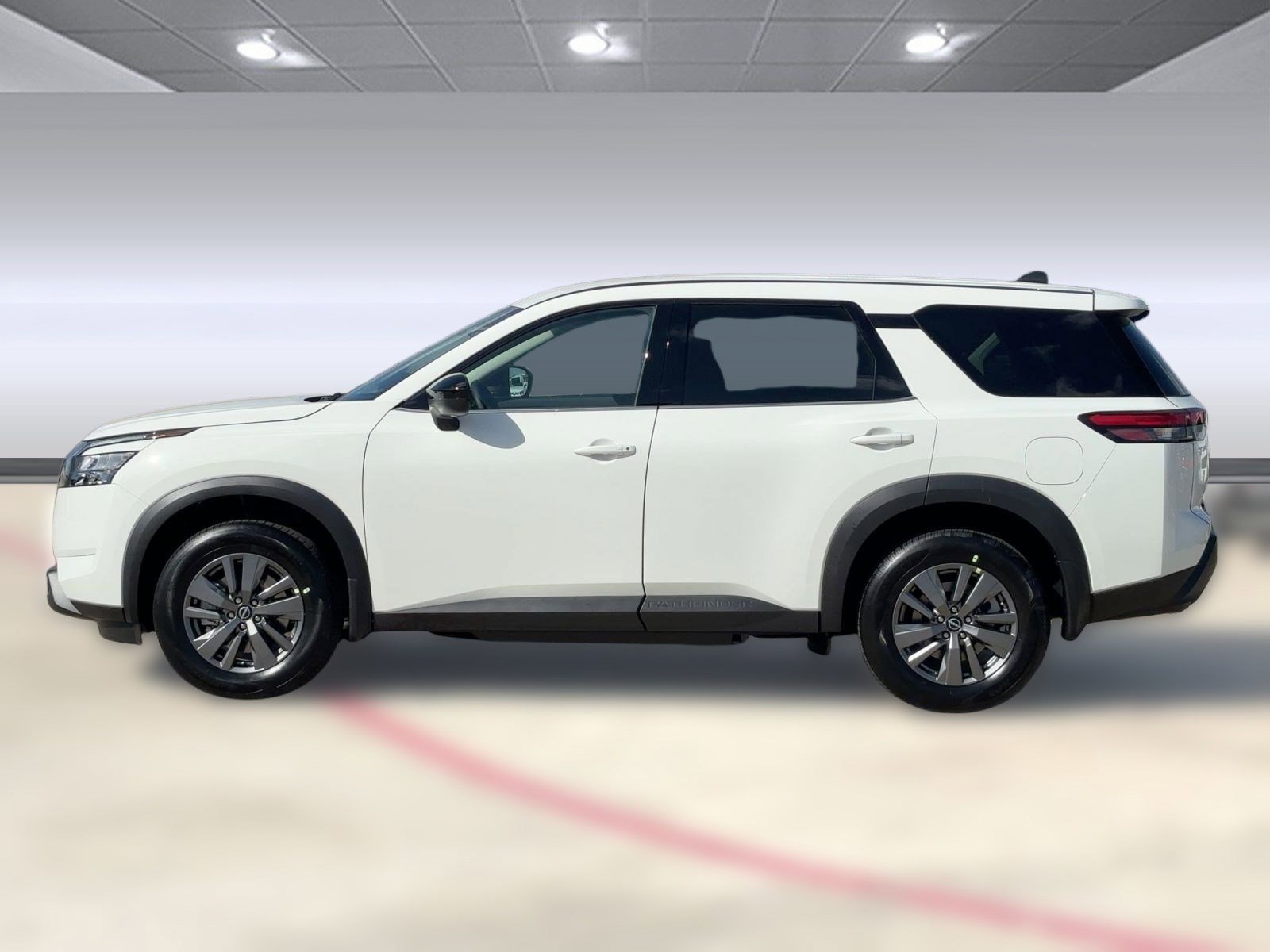 2025 Nissan Pathfinder S photo 2