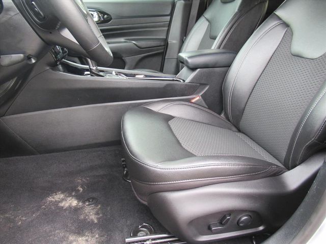 2024 Jeep Compass Latitude photo 15