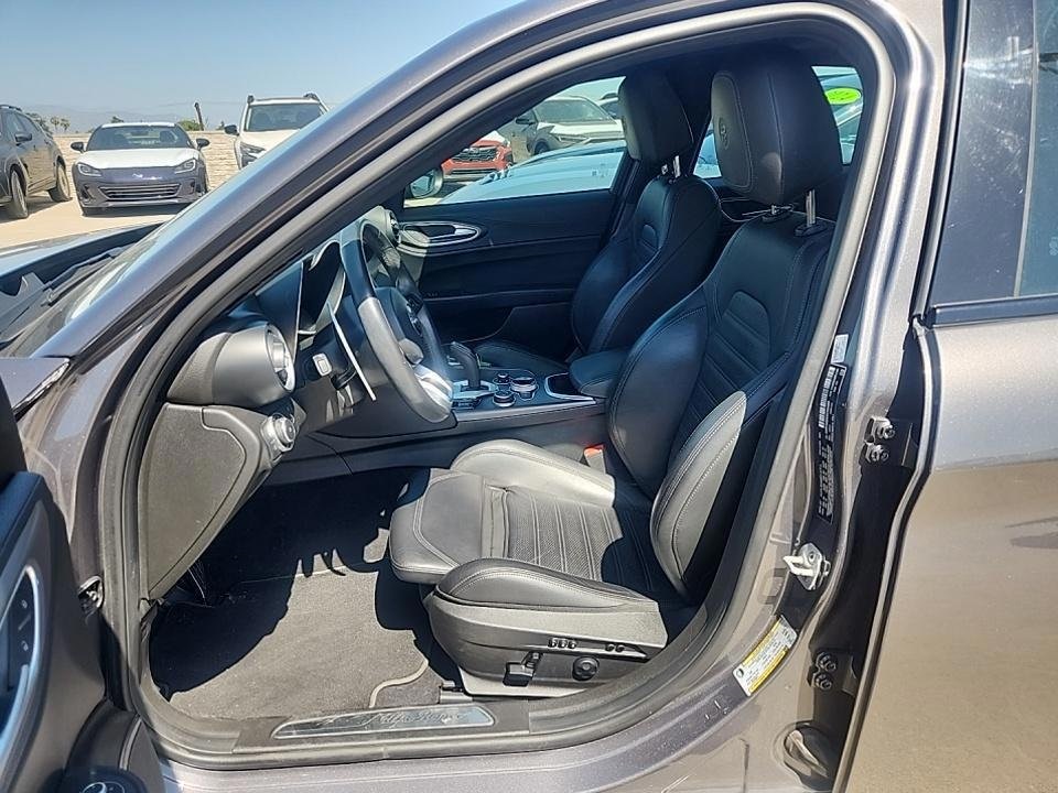 2022 Alfa Romeo Giulia Ti - VELOCE photo 3