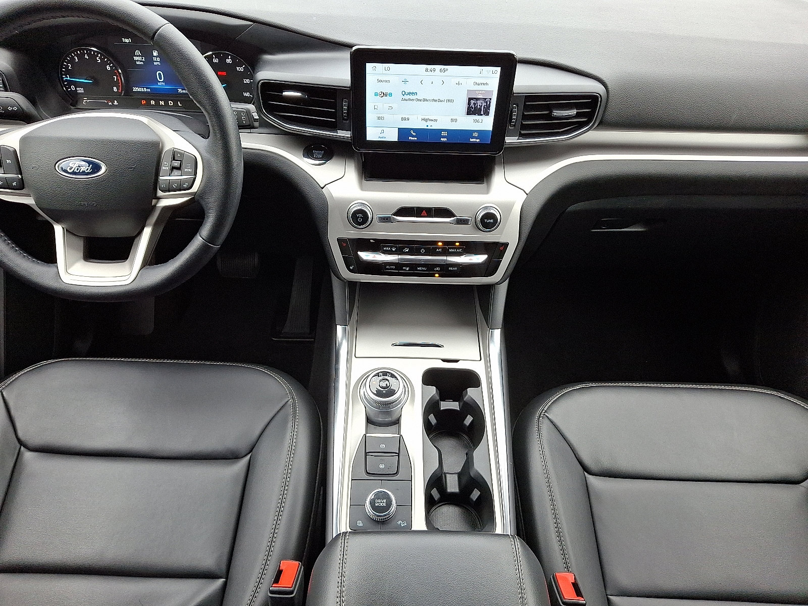 2022 Ford Explorer XLT photo 15
