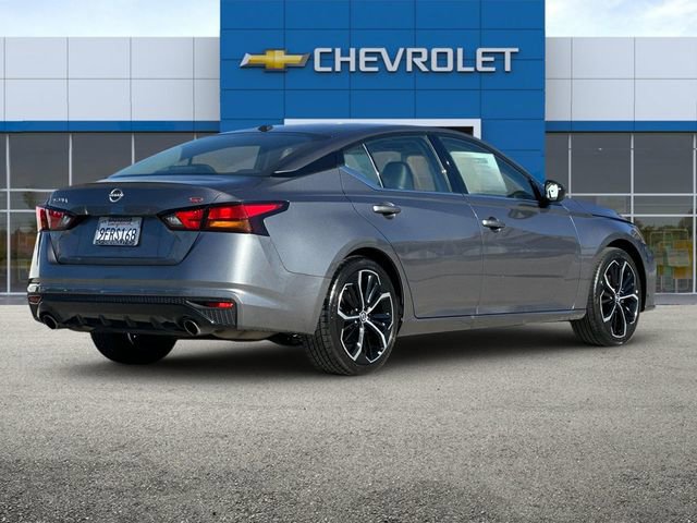 2023 Nissan Altima 2.5 SR photo 4