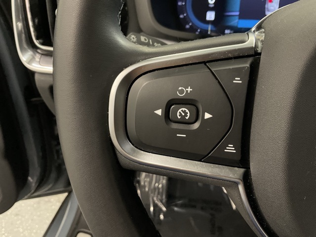 Used 2024 Gray Volvo B5 Core Dark Theme image 12