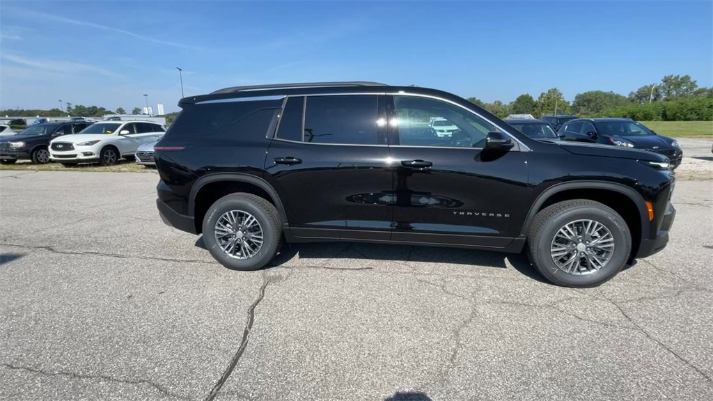 2026 Chevrolet Traverse photo 6