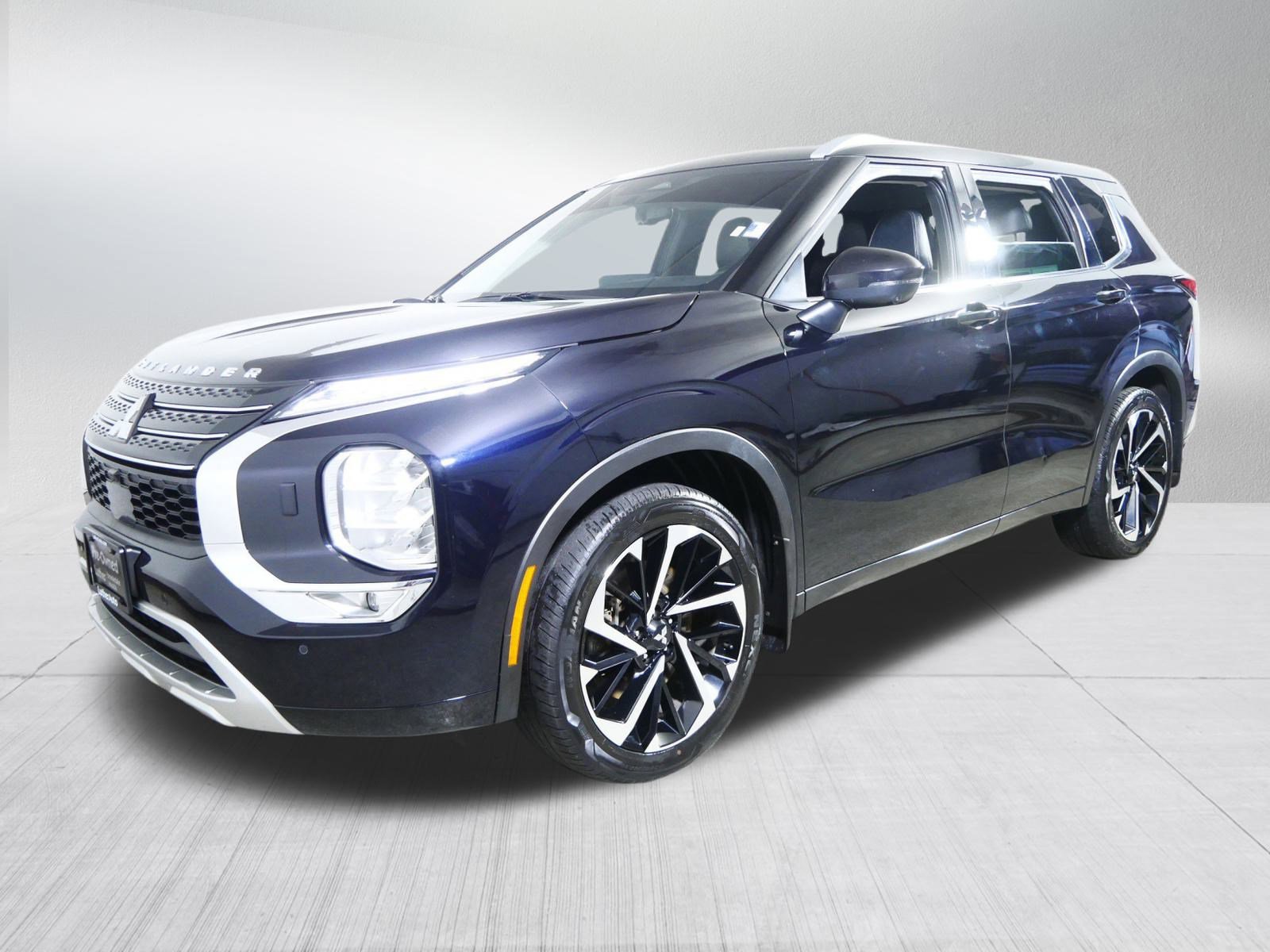 2022 Mitsubishi Outlander SEL photo 3