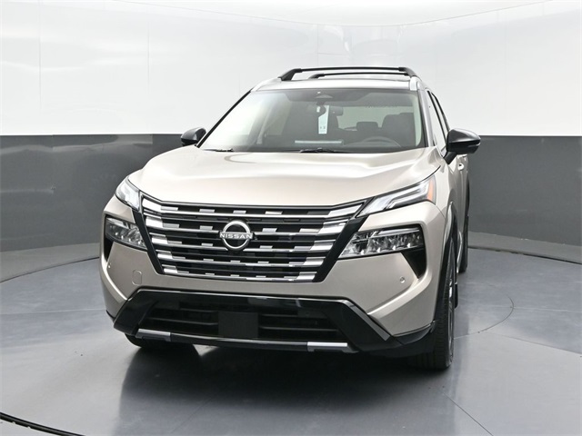 2026 Nissan Rogue Platinum photo 2