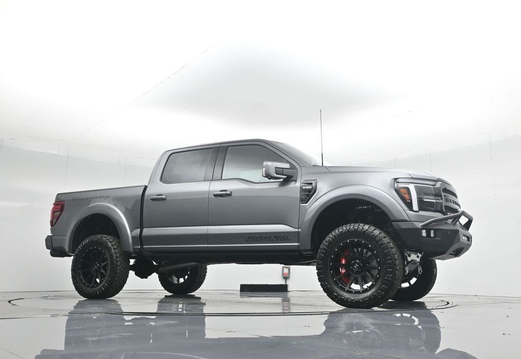 2025 Ford F-150 Lariat photo 2