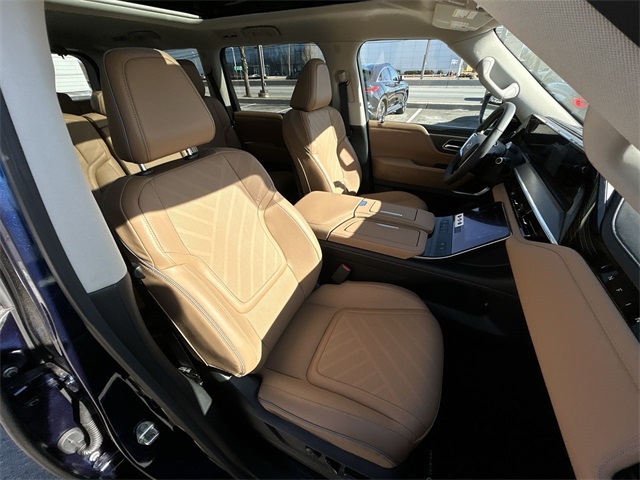 2025 Infiniti QX80 Luxe photo 16