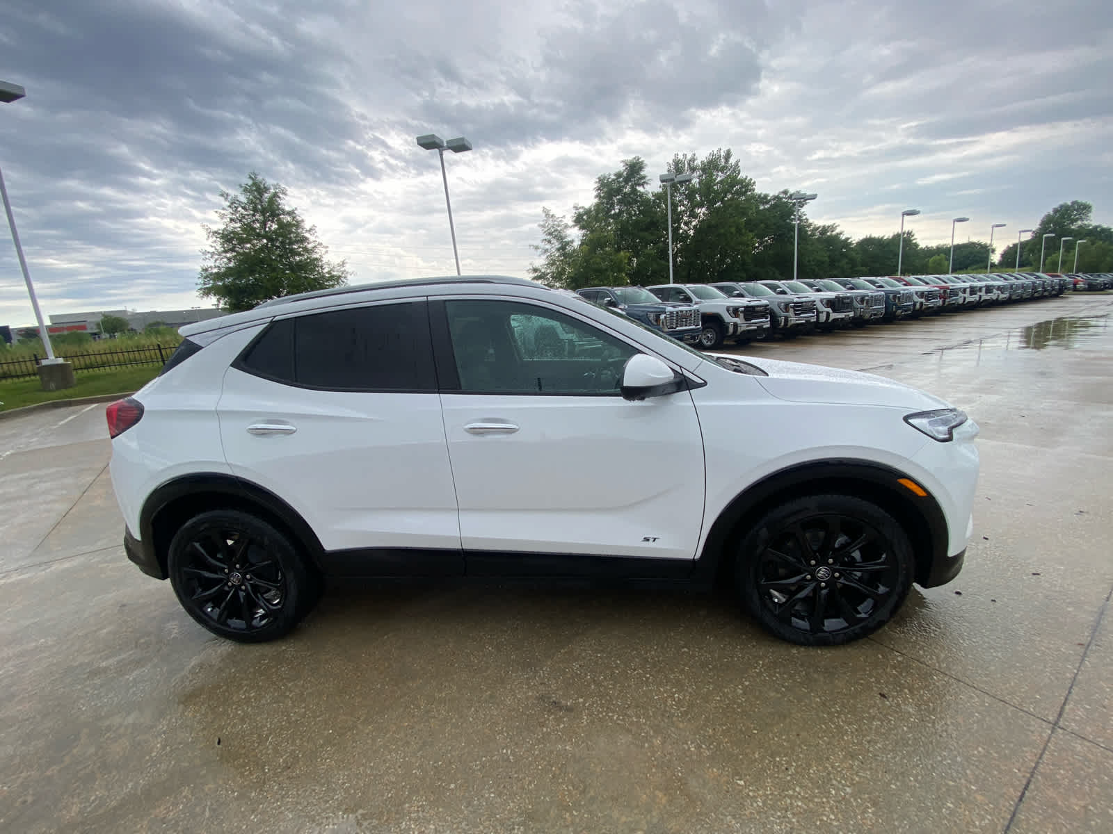 2026 Buick Encore Sport Touring photo 4