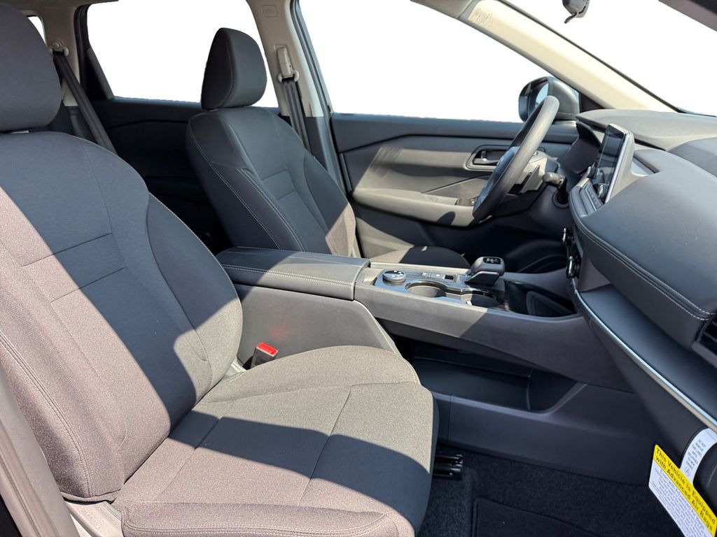 2026 Nissan Rogue S photo 15