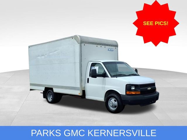 2014 Chevrolet Express Cutaway Base's photo