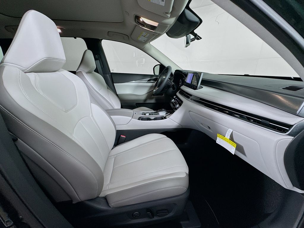 2026 Infiniti QX60 Luxe photo 36