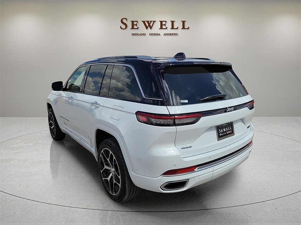 2023 Jeep Grand Cherokee Summit Reserve photo 3