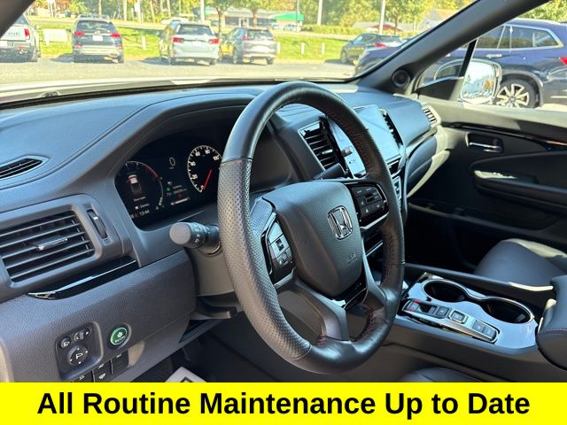 2025 Honda Ridgeline Black Edition photo 3