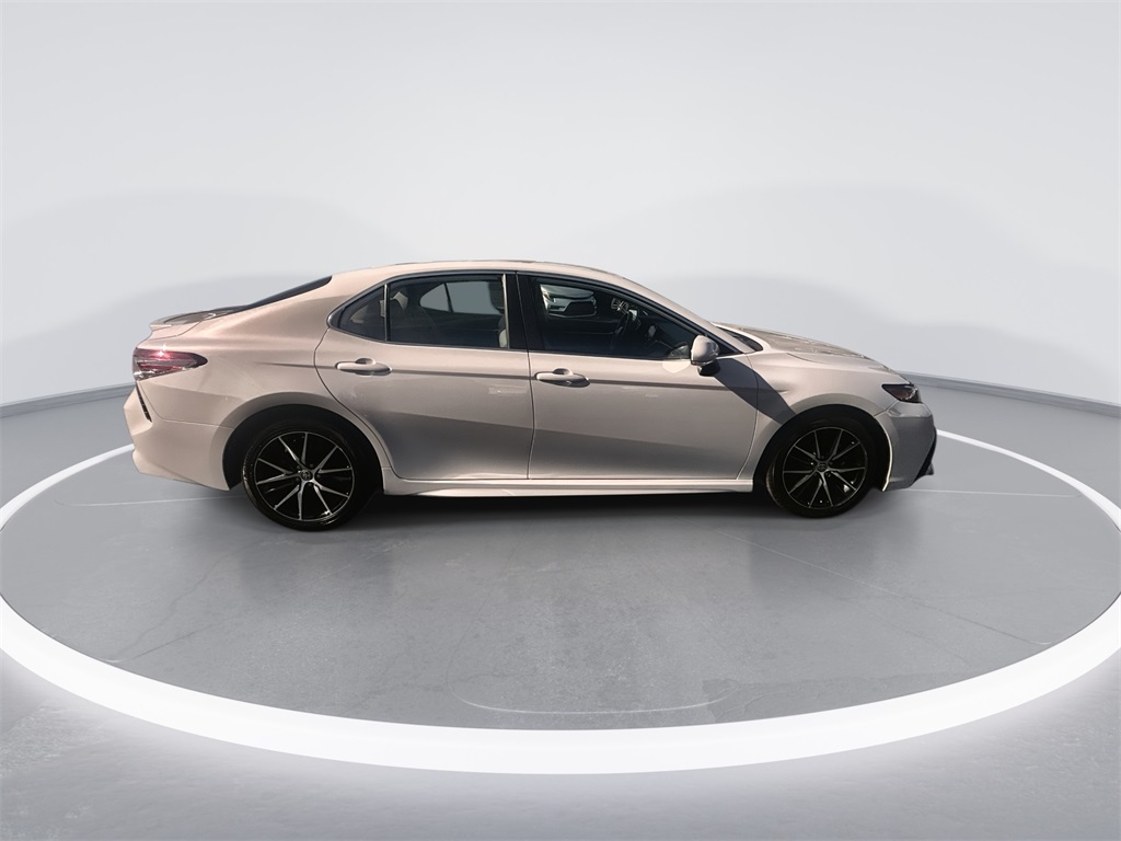 2023 Toyota Camry SE photo 9