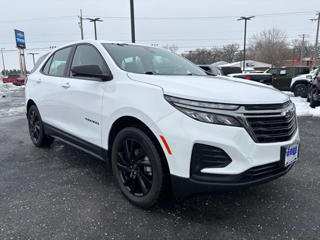 2023 Chevrolet Equinox LS photo 3