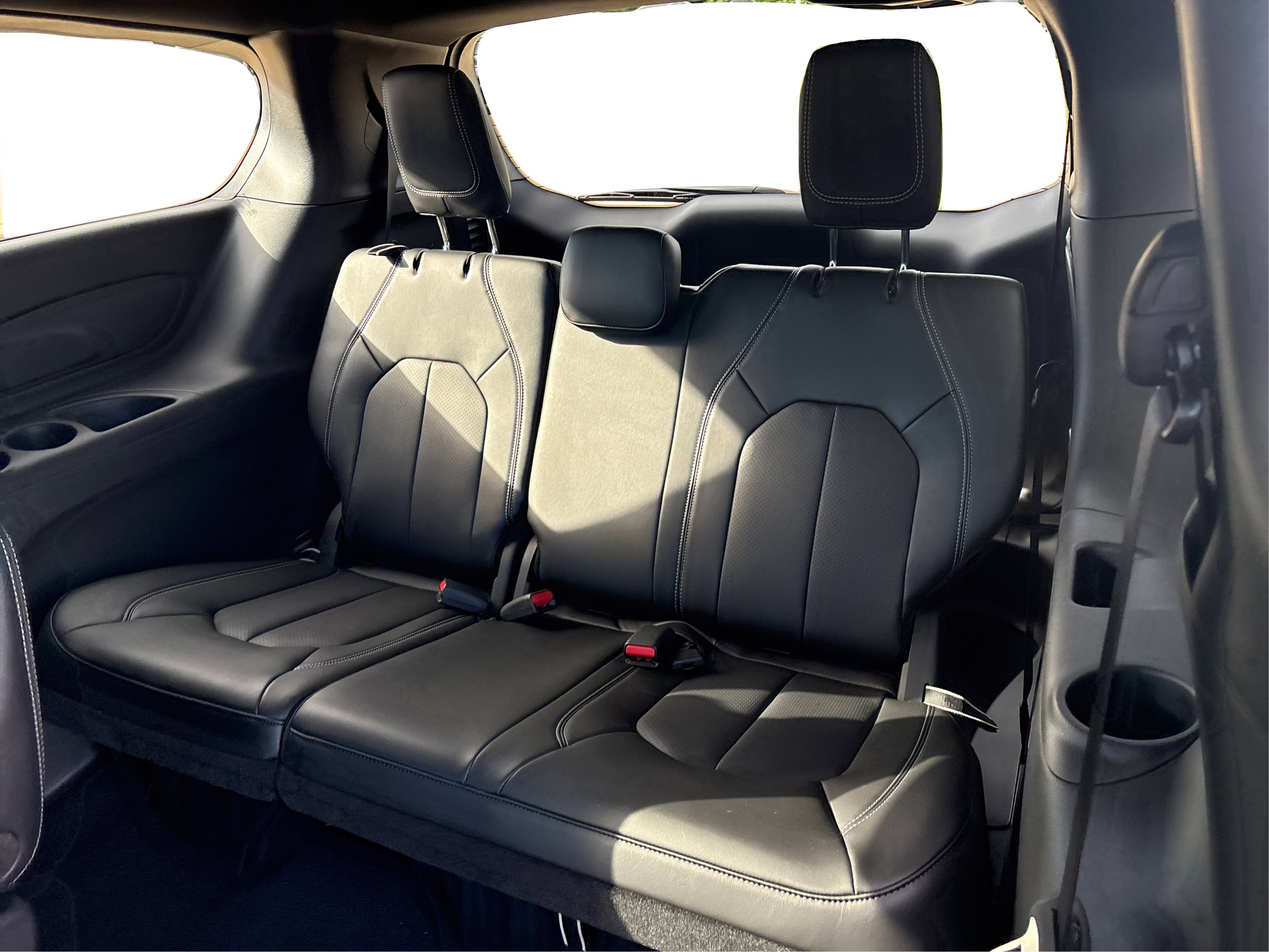 2026 Chrysler Pacifica photo 25