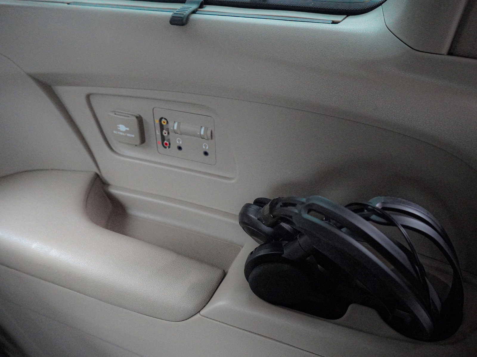 2017 Honda Odyssey Touring Elite photo 21