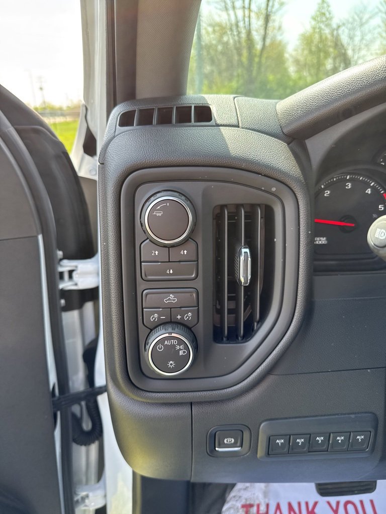 2024 Chevrolet Silverado 3500HD photo 7