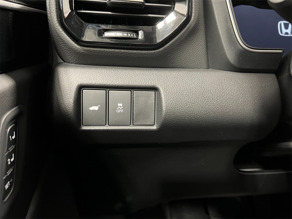 2025 Honda Pilot Touring photo 18