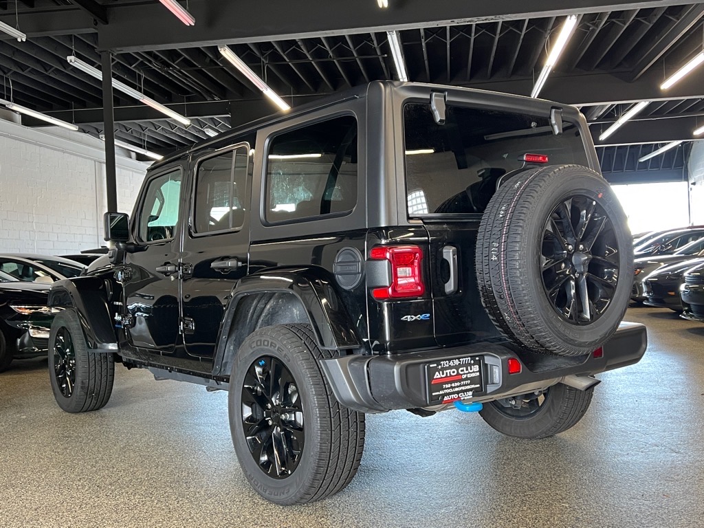 2023 Jeep Wrangler Sahara 4xe photo 4