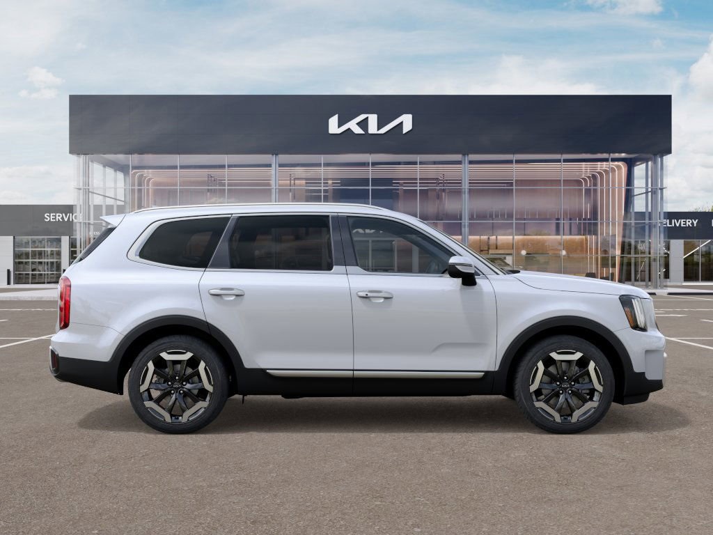 2025 Kia Telluride S photo 4